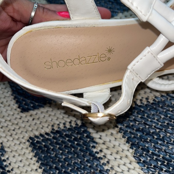Shoedazzle white wedges size 6 - Picture 9 of 9